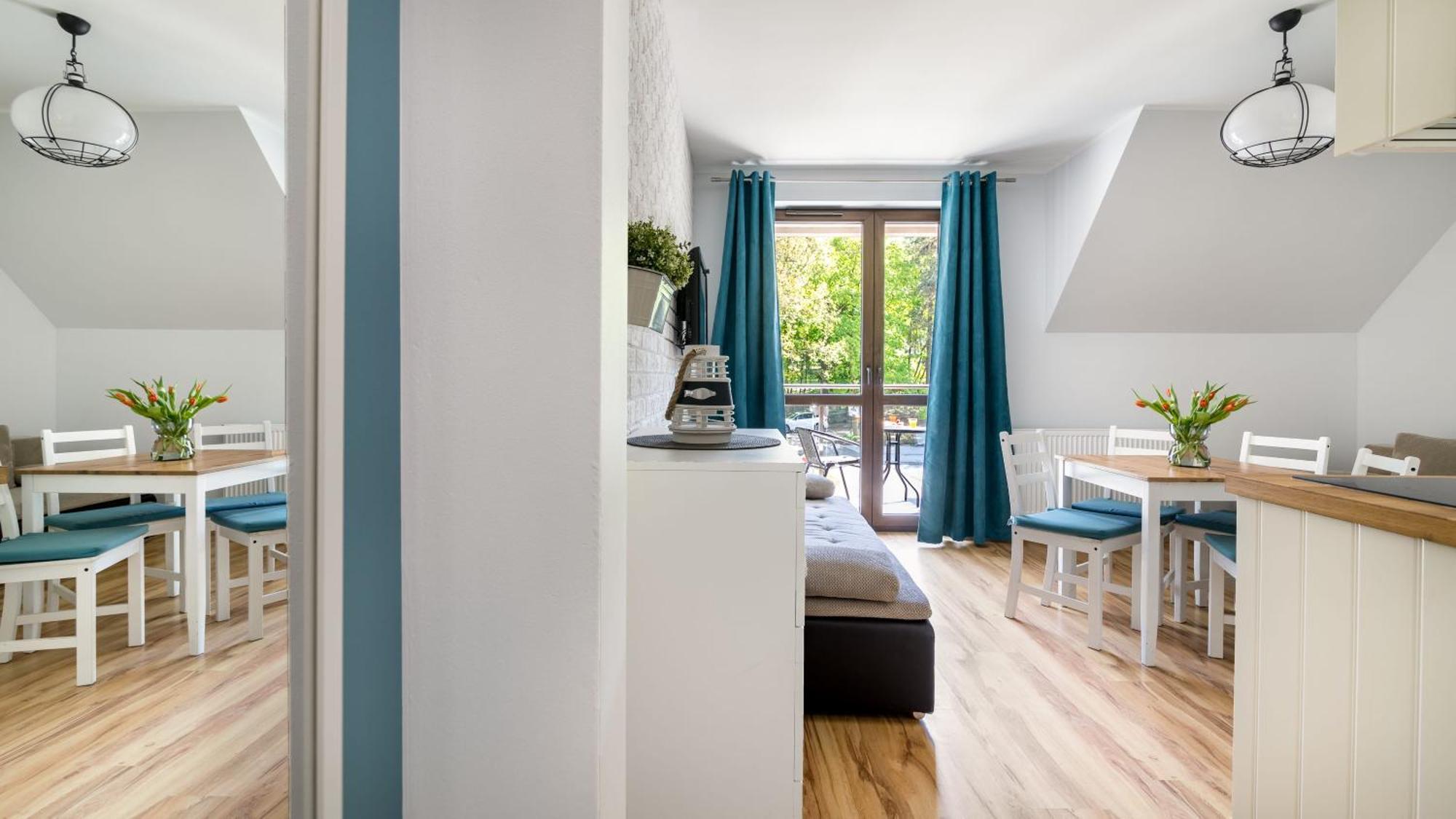 Morskie Apartamenty Przy Plazy Piamola 크리니차 모르스카 외부 사진