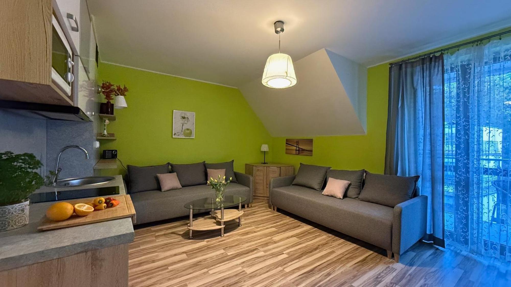 Morskie Apartamenty Przy Plazy Piamola 크리니차 모르스카 외부 사진